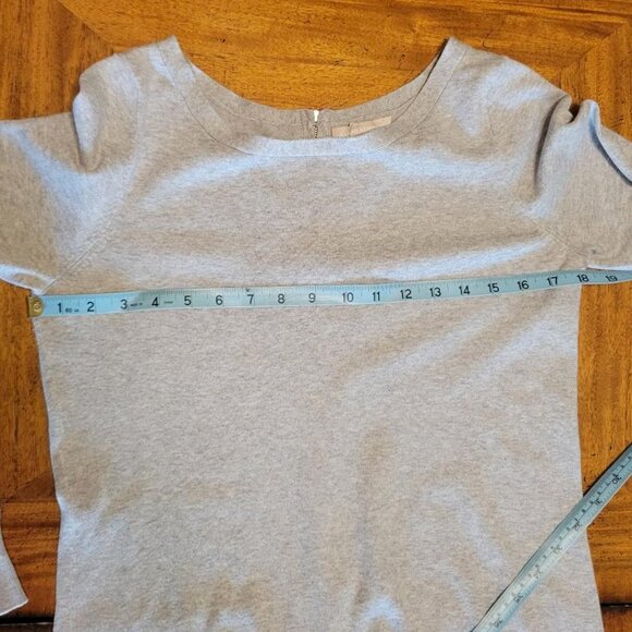 Banana Republic Gray Zip Up Sweater with Hot Pink Zipper in Back - Picture 11 of 11